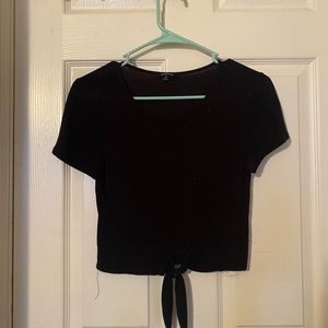 Cute black crop top!